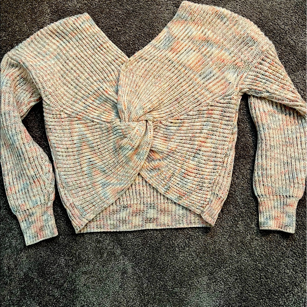 Knot sweater
